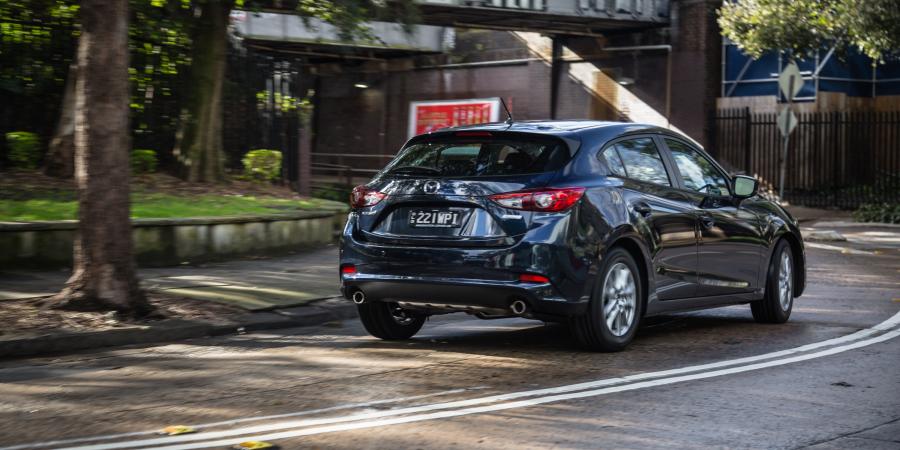  Mazda3 Neo Hatchback 2016 года  (AU) (фото 12 из 12)